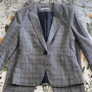 Plaid suit set. Pants are a size 6 and jacket is a size 8.